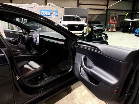 Used 2022 Tesla Model S Plaid AWD/4WD image 26
