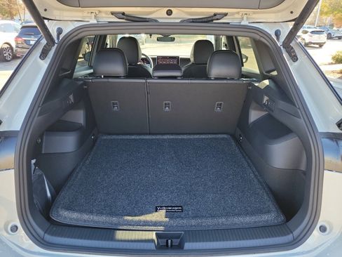 New 2026 Volkswagen Tiguan SE R-Line AWD/4WD image 15