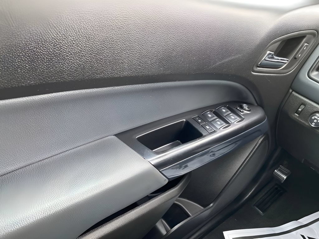 Used 2019 Chevrolet Colorado Z71 AWD/4WD image 24