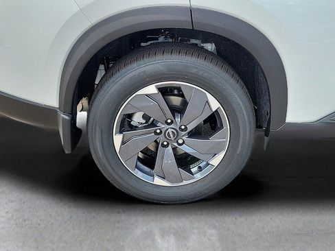 Used 2025 Nissan Rogue SV w/ SV Premium Package FWD image 7