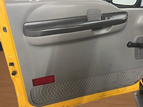 Used 2005 Ford F250 XL image 11