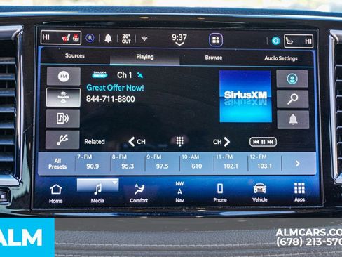 Used 2023 Chrysler Pacifica Limited image 44