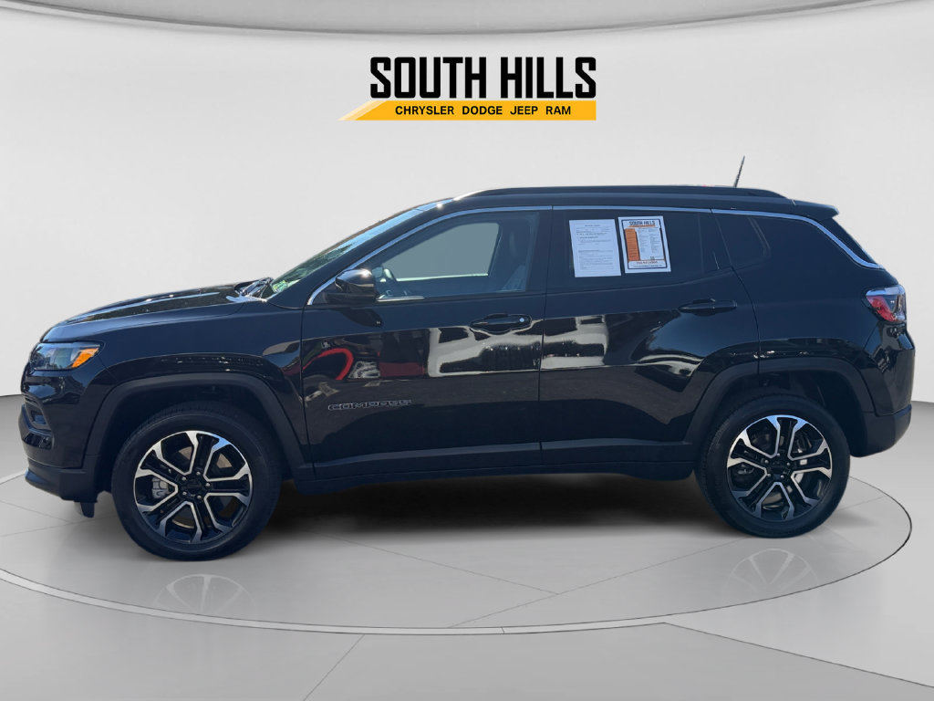 Used 2023 Jeep Compass Limited w/ Sun and Sound Group AWD/4WD image 2