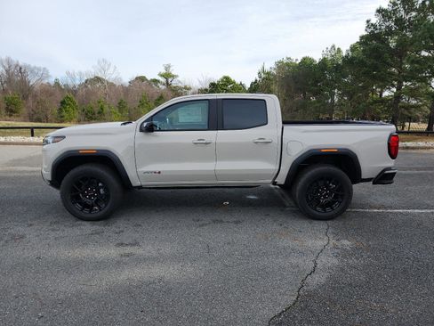 New 2026 GMC Canyon AT4 image 2