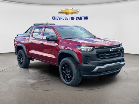 New 2026 Chevrolet Colorado Trail Boss w/ Midnight Edition AWD/4WD image 3