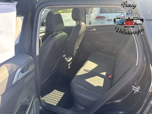 New 2025 Volkswagen Taos SE image 19