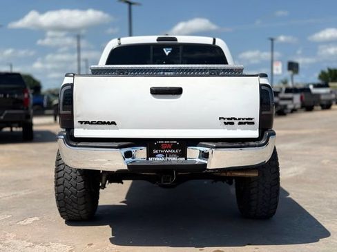 Used 2011 Toyota Tacoma PreRunner w/ SR5 Pkg #2 RWD image 7