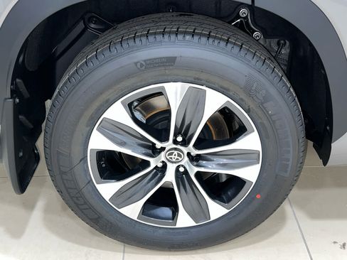 New 2026 Toyota Highlander XLE AWD/4WD image 4