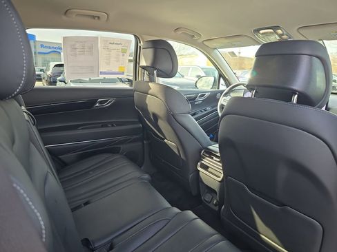 Used 2025 Genesis GV80 2.5T Standard image 18