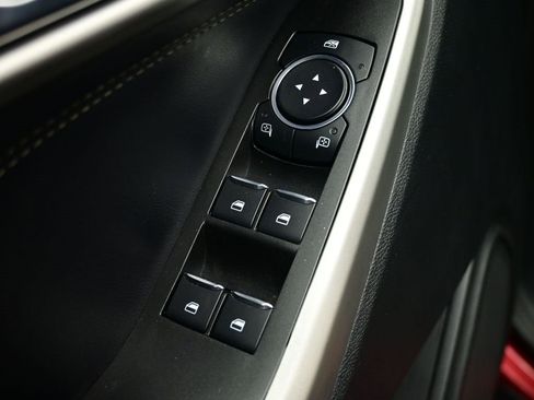 Used 2020 Ford Explorer XLT w/ Equipment Group 202A image 18