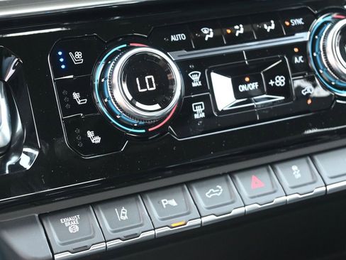 New 2026 GMC Sierra 3500 Denali w/ Denali Reserve Package image 27