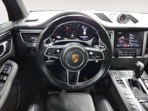 Used 2018 Porsche Macan AWD/4WD image 12