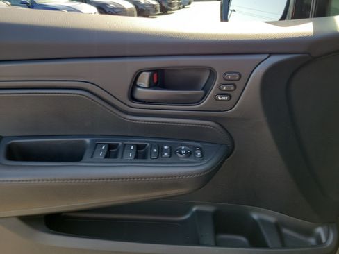Used 2024 Honda Odyssey Sport image 17