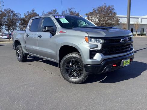Used 2023 Chevrolet Silverado 1500 LT Trail Boss image 2