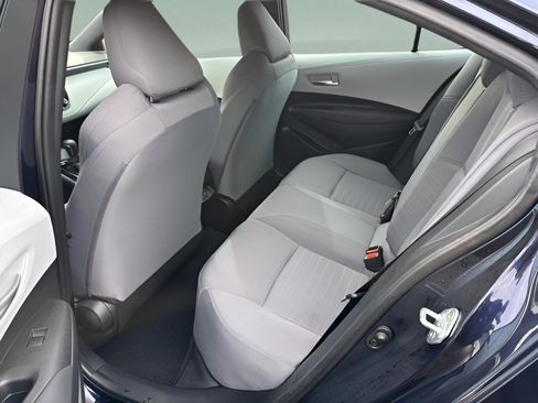 Used 2023 Toyota Corolla SE image 11