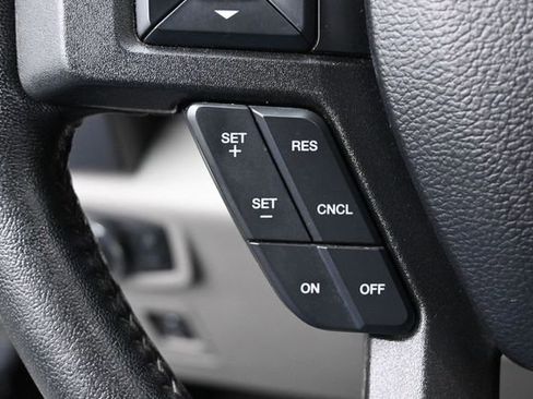 Used 2019 Ford F150 XLT w/ Equipment Group 302A Luxury AWD/4WD image 18
