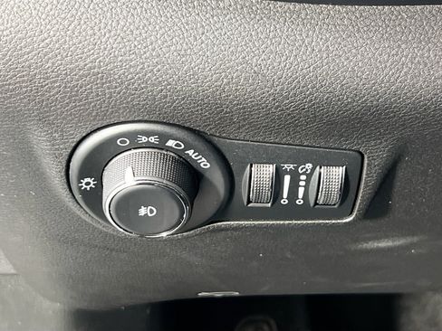 Used 2022 Jeep Compass Latitude AWD/4WD image 10