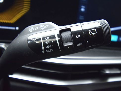 Used 2024 Kia Sorento S image 35