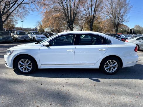 Used 2016 Volkswagen Passat 1.8T S image 8