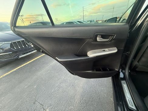 Used 2012 Toyota Camry SE image 17