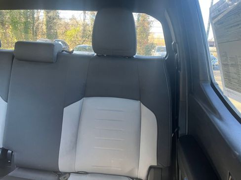 Used 2025 Toyota Tacoma TRD Off-Road image 35