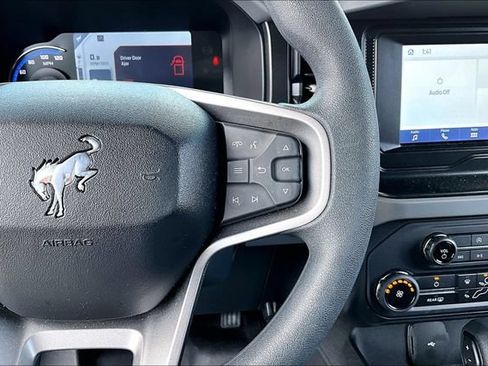 Used 2023 Ford Bronco 2-Door AWD/4WD image 10