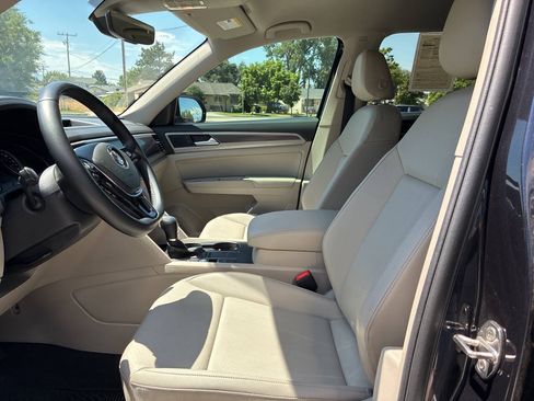 Used 2019 Volkswagen Atlas SE w/ Towing Package FWD image 7