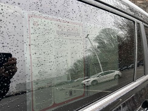 Used 2024 Toyota Highlander XLE image 25