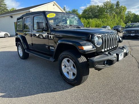 Used 2021 Jeep Wrangler Unlimited Sahara AWD/4WD image 7