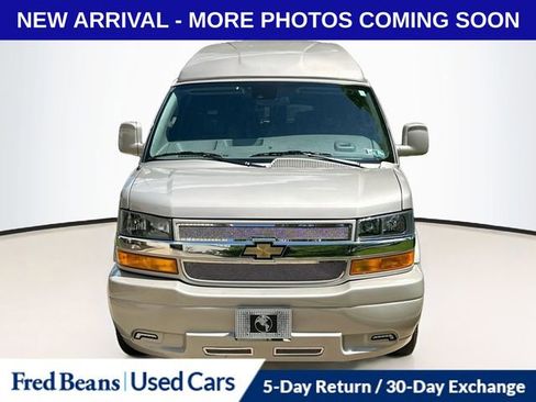 Used 2024 Chevrolet Express 2500 Extended RWD image 2
