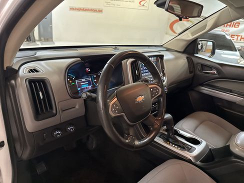 Used 2018 Chevrolet Colorado LT image 19