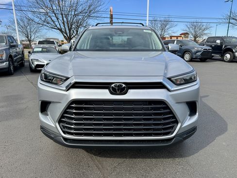 New 2026 Toyota Grand Highlander XLE image 10