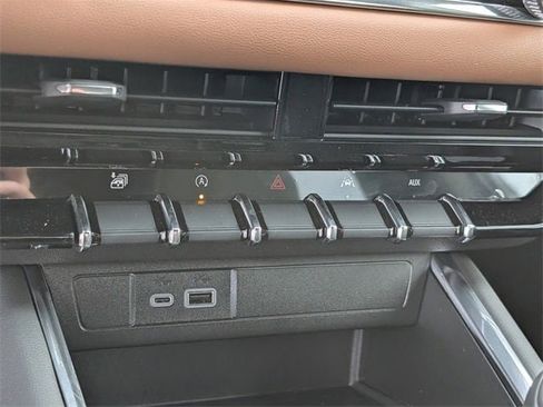 New 2026 GMC Canyon AT4 image 14