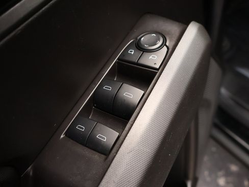 Used 2024 Chevrolet Colorado W/T RWD image 7