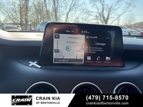 Used 2018 Kia Stinger GT2 AWD/4WD image 18