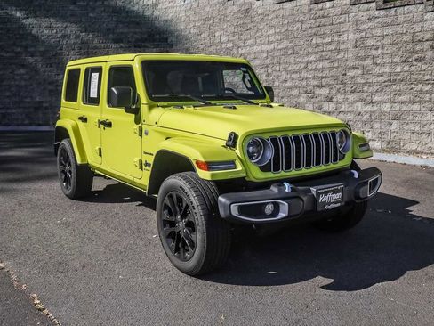 Used 2024 Jeep Wrangler Unlimited Sahara image 1