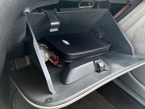 Used 2006 Ford Focus ZX4 Sedan image 12