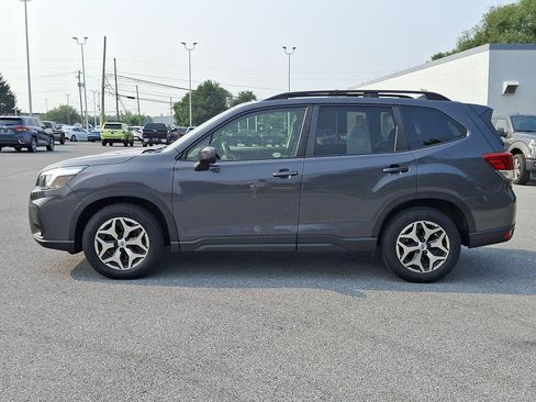 Used 2020 Subaru Forester Premium w/ Popular Package #1 AWD/4WD image 4