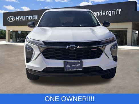 Used 2024 Chevrolet Trax RS w/ Sunroof Package image 3