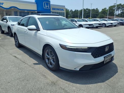 Certified 2024 Honda Accord EX image 1