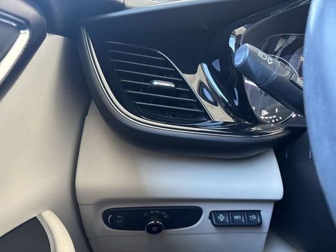Certified 2023 Buick Envision Avenir FWD image 17