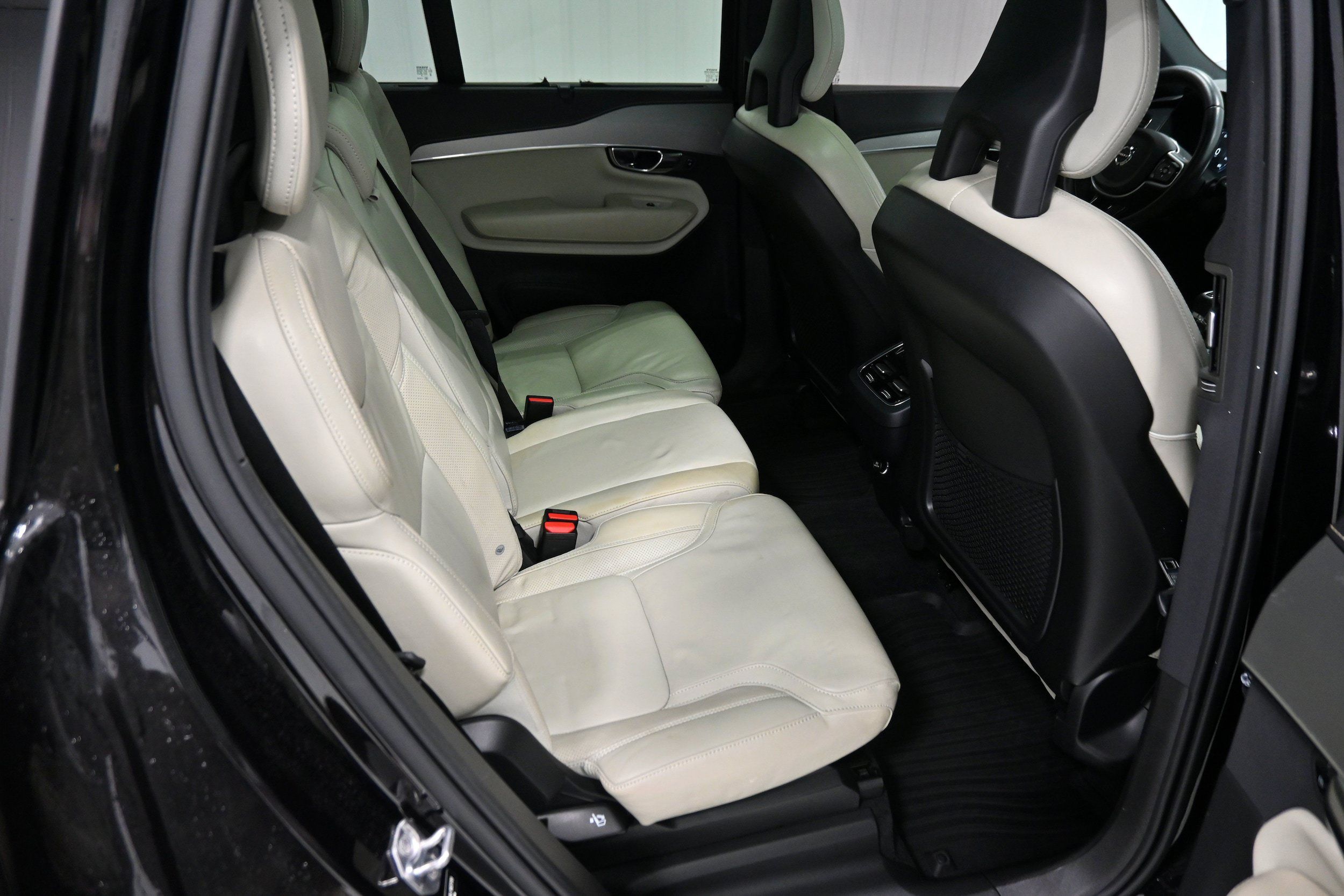Used 2020 Volvo XC90 T6 R-Design w/ Protection Package Premier AWD/4WD image 31