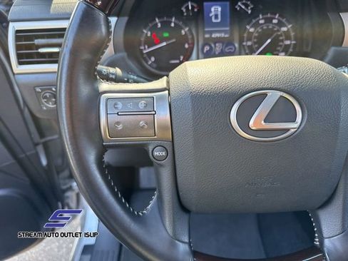 Used 2019 Lexus GX 460 image 36