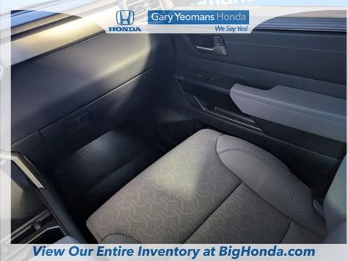 Used 2025 Toyota Tundra Limited image 16