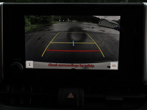 Used 2023 Toyota RAV4 XLE image 28