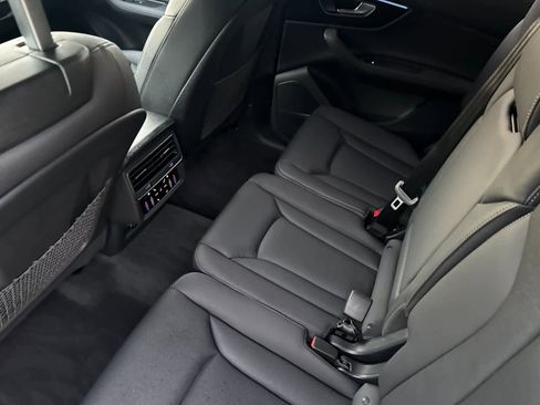 Used 2025 Audi Q7 3.0T Premium Plus w/ Premium Plus Package image 4