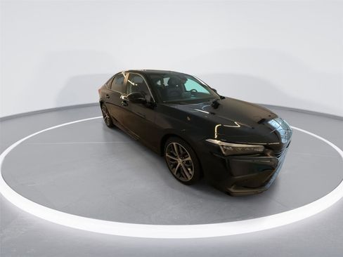 Used 2024 Honda Civic Touring image 2