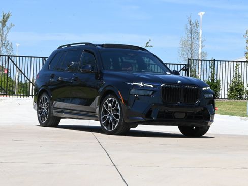 Used 2026 BMW X7 xDrive40i w/ M Sport Package AWD/4WD image 2