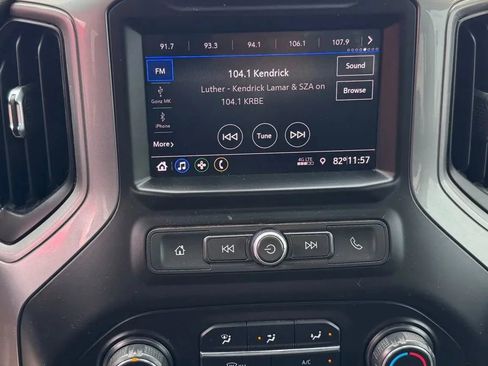 Used 2020 Chevrolet Silverado 1500 Custom w/ Custom Value Package image 13