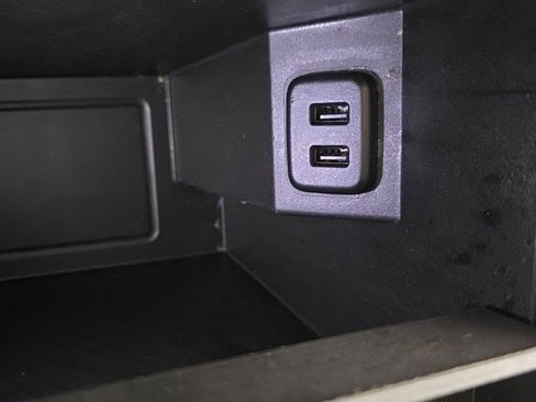 Used 2021 Chevrolet Equinox Premier image 25